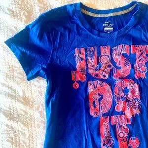 Royal blue and pink nike best sale shirt